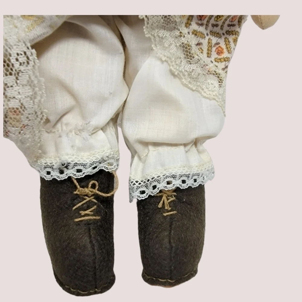 Vintage Country Grandma Doll Handmade Stitching Folkart T43